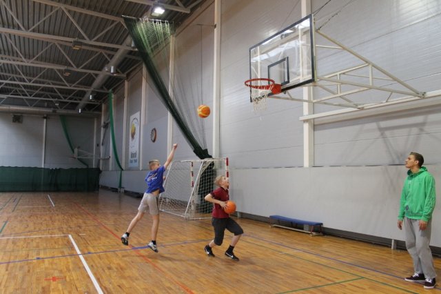 BK Valmiera basketbolisti viesojas skolā